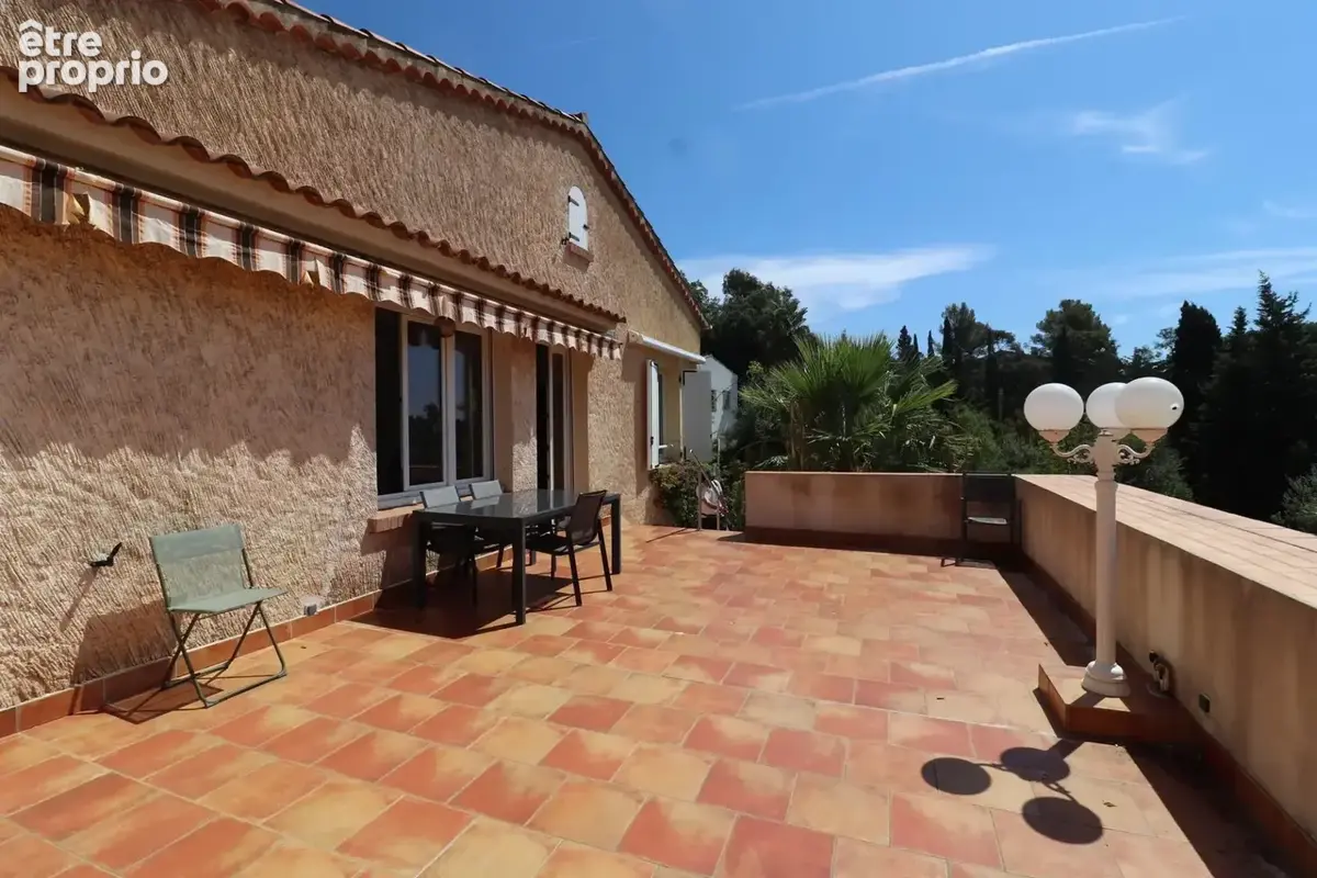 Villa  Vue mer  sur terrain constructible de 1903 m2 - photo 12