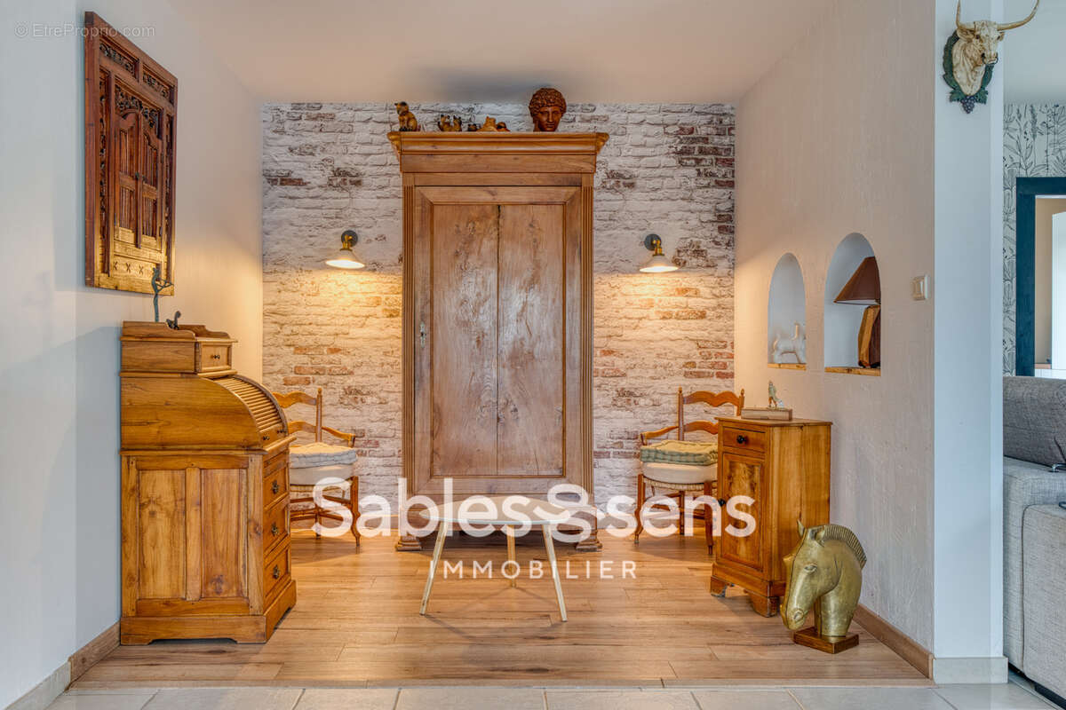 Maison à BEAULIEU-SOUS-LA-ROCHE