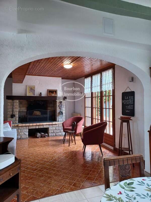 Maison 102 m² à Cronat  - photo 6