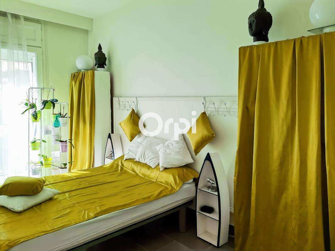 Appartement à MARSEILLE-2E