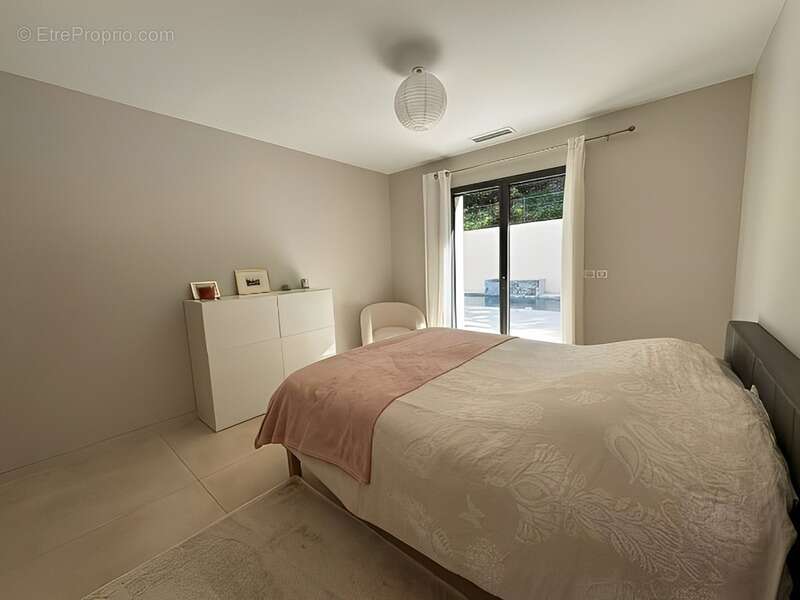 Superbe villa contemporaine de 5 chambres avec piscine sur sous sol amenageable - photo 7