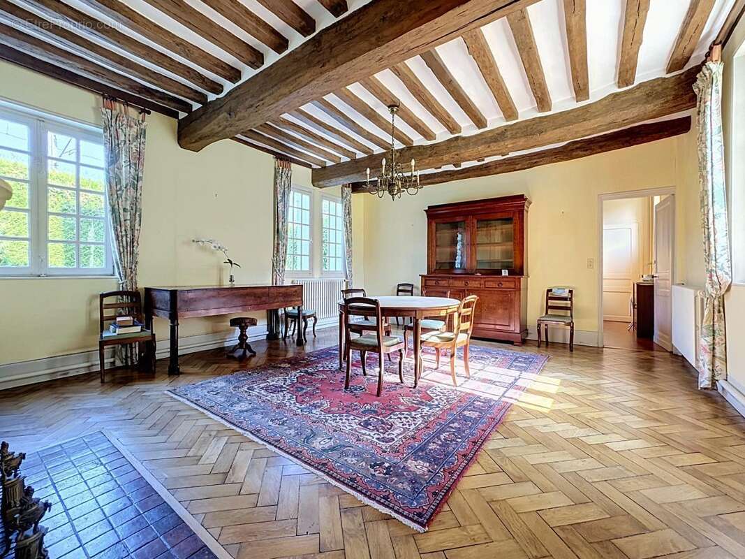 Maison 250 m² à Lisieux  - photo 4