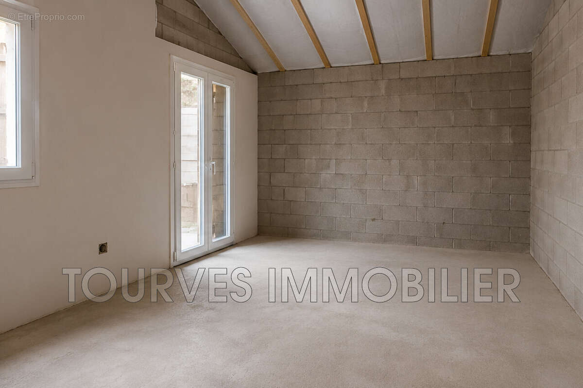 Maison à TOURVES