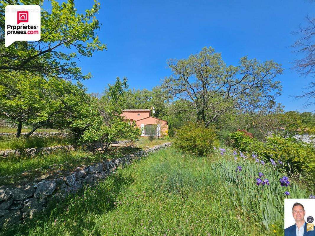 Maison à SAINT-CEZAIRE-SUR-SIAGNE