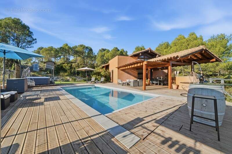 Maison à LES MATELLES