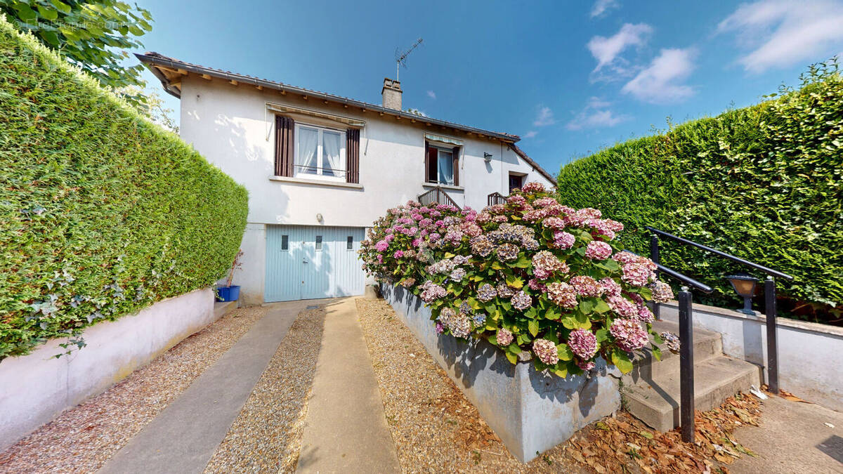 Maison à CHAUFOUR-LES-BONNIERES