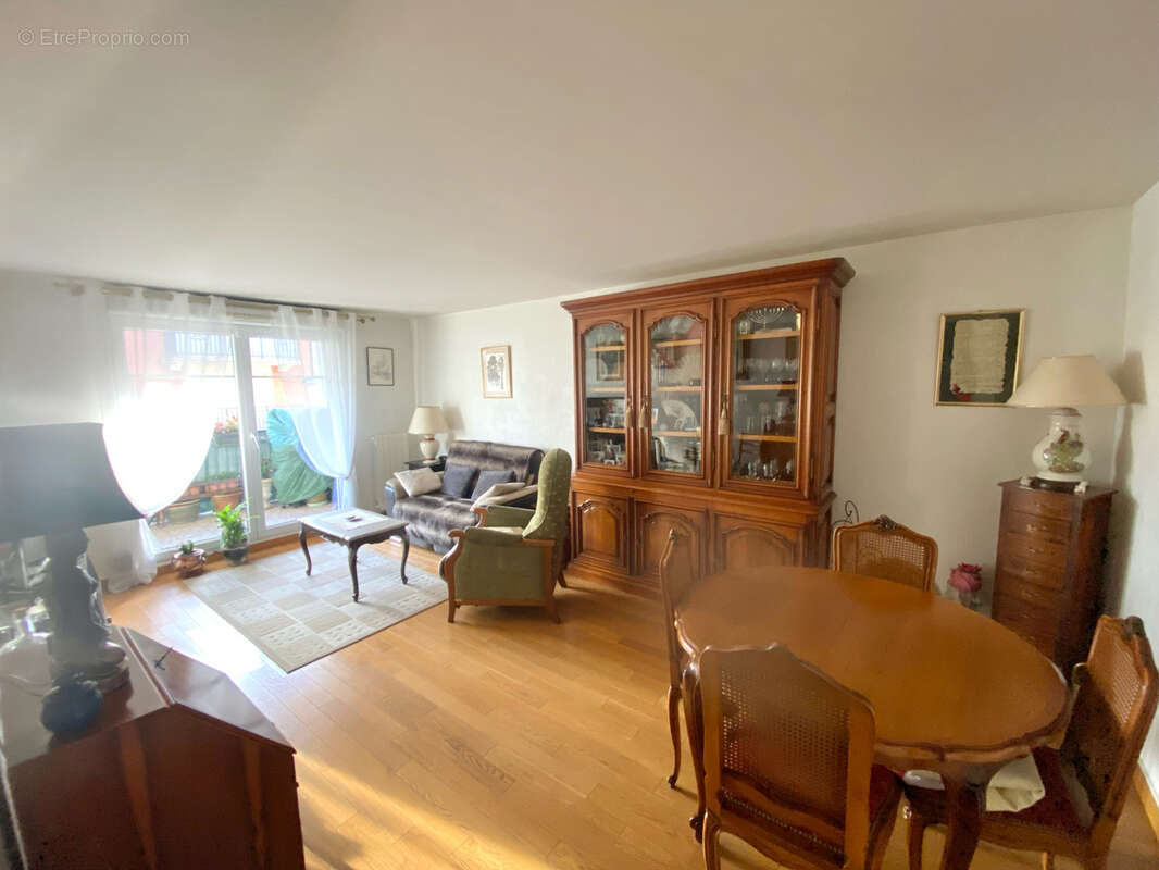 Appartement à SAINT-GRATIEN