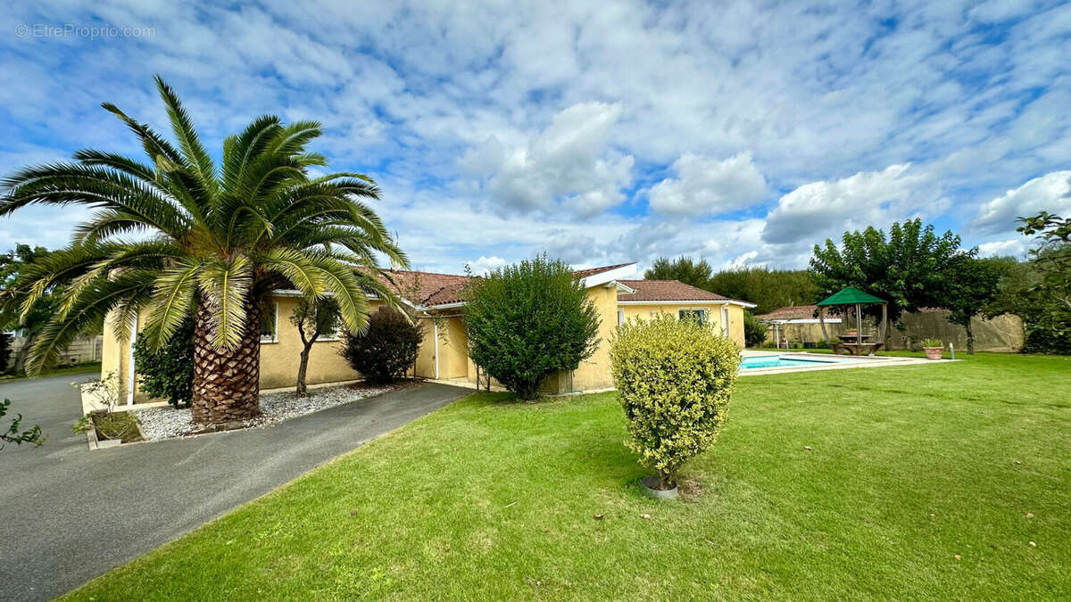 Maison à SAUBRIGUES