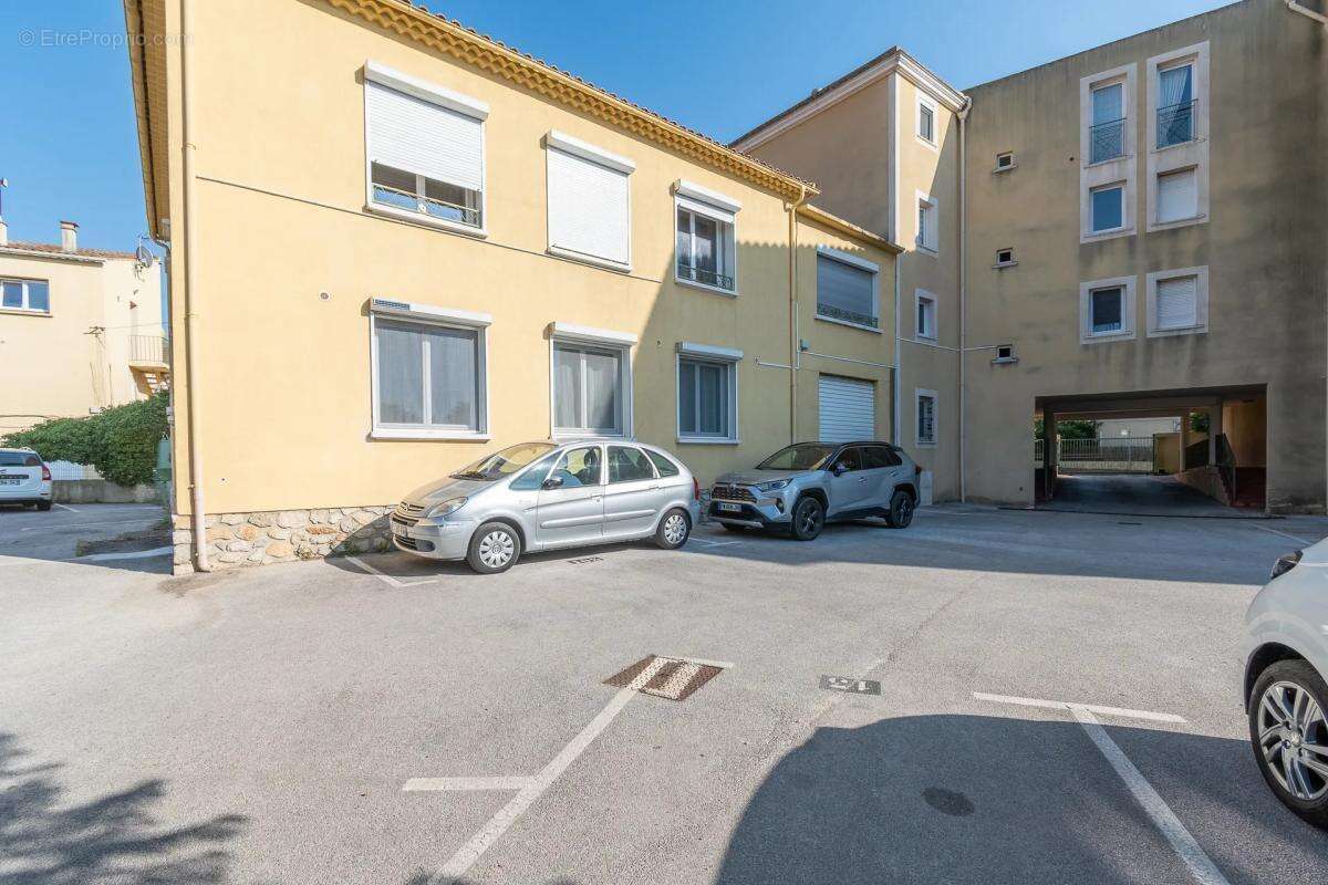 Appartement à SIX-FOURS-LES-PLAGES