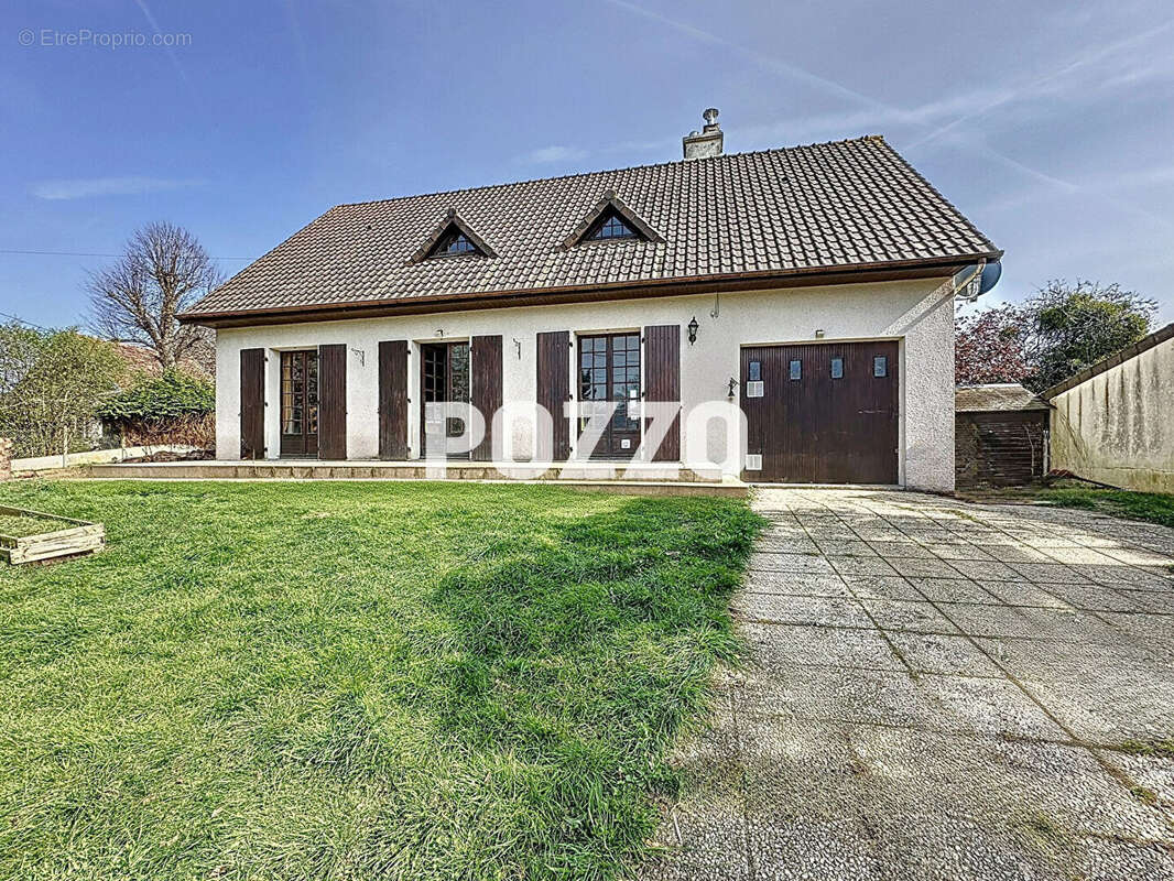 Maison à DRAGEY-RONTHON