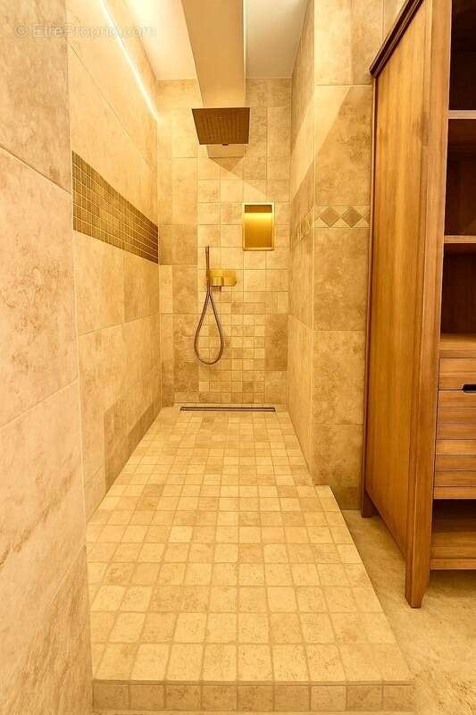 Maison à SAINT-JULIEN-EN-BORN