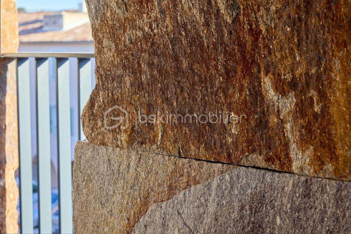 Appartement à BORMES-LES-MIMOSAS