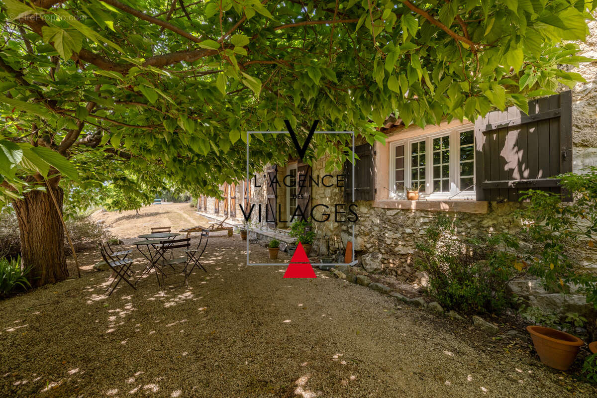 Maison à SAINT-CEZAIRE-SUR-SIAGNE