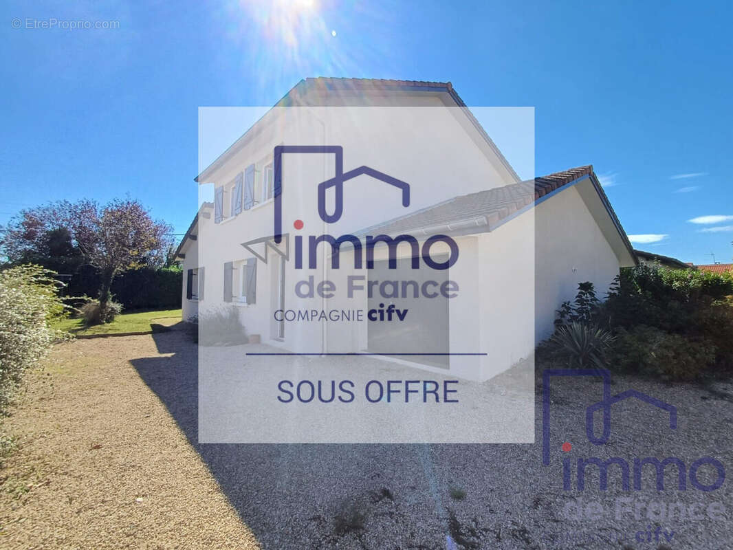 Maison à VEAUCHETTE