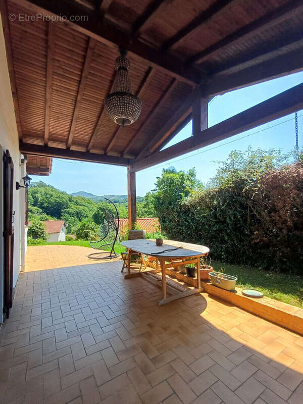 Maison Saint Pee Sur Nivelle 4 pièce(s) 110 m2 - photo 8