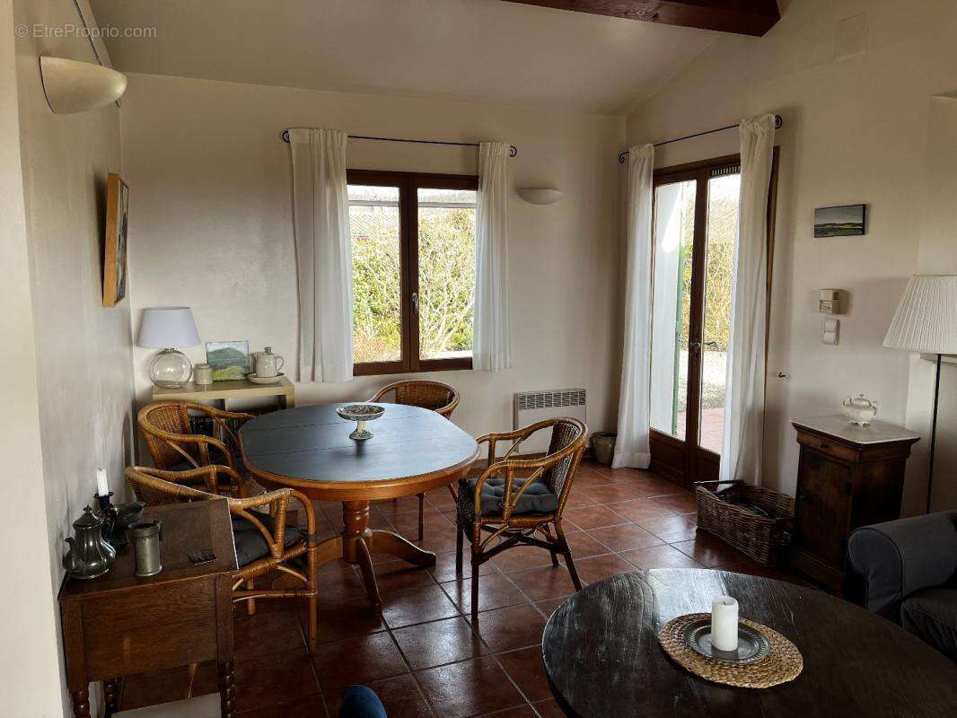 Maison à TREZIERS