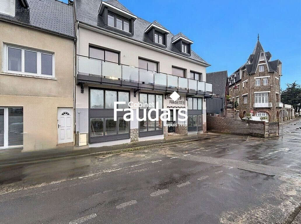 Appartement à CAROLLES