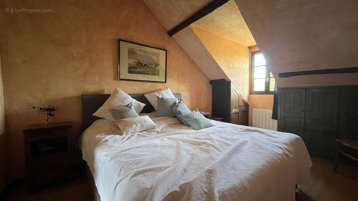 Maison à CUSSY-EN-MORVAN
