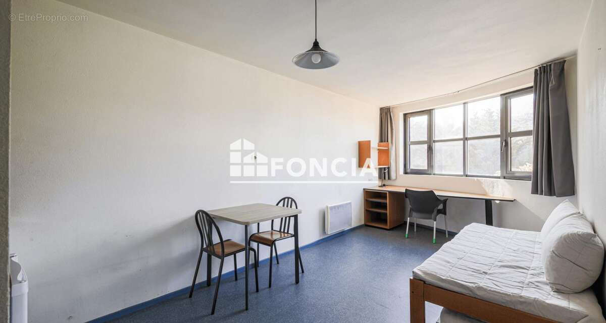Appartement à SAINT-MARTIN-D'HERES