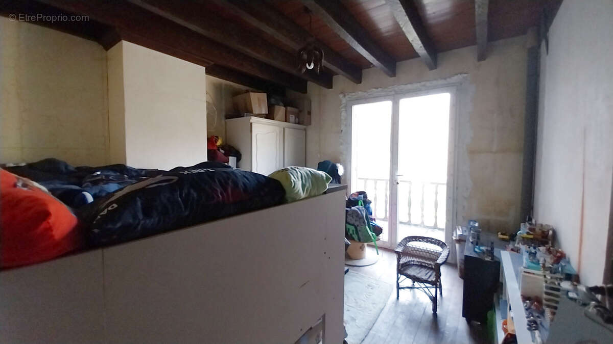 Maison à CHATEAU-L'EVEQUE