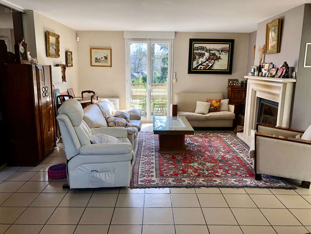 Maison à LES LOGES-EN-JOSAS