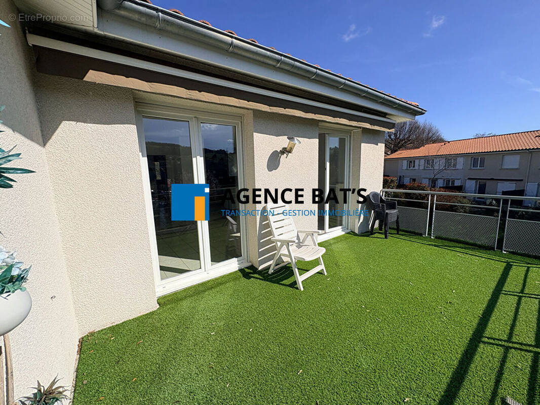 Photo 1 - Appartement à ROCHE-LA-MOLIERE