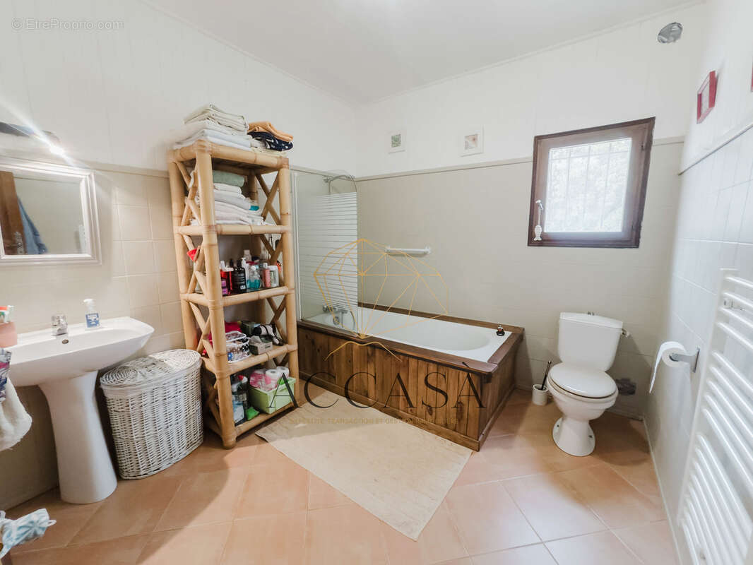 Propriété avec dépendance sur grand terrain constructible à 5 min de la plage de Bonifacio - photo 33
