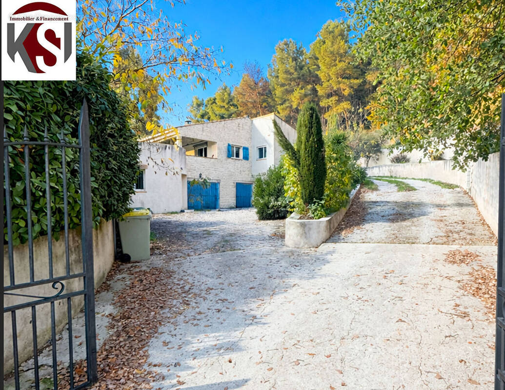 Maison à CHATEAUNEUF-LE-ROUGE
