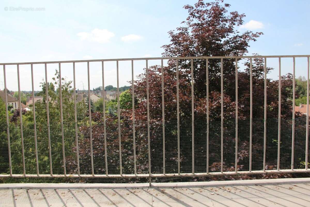 Appartement à CHALETTE-SUR-LOING