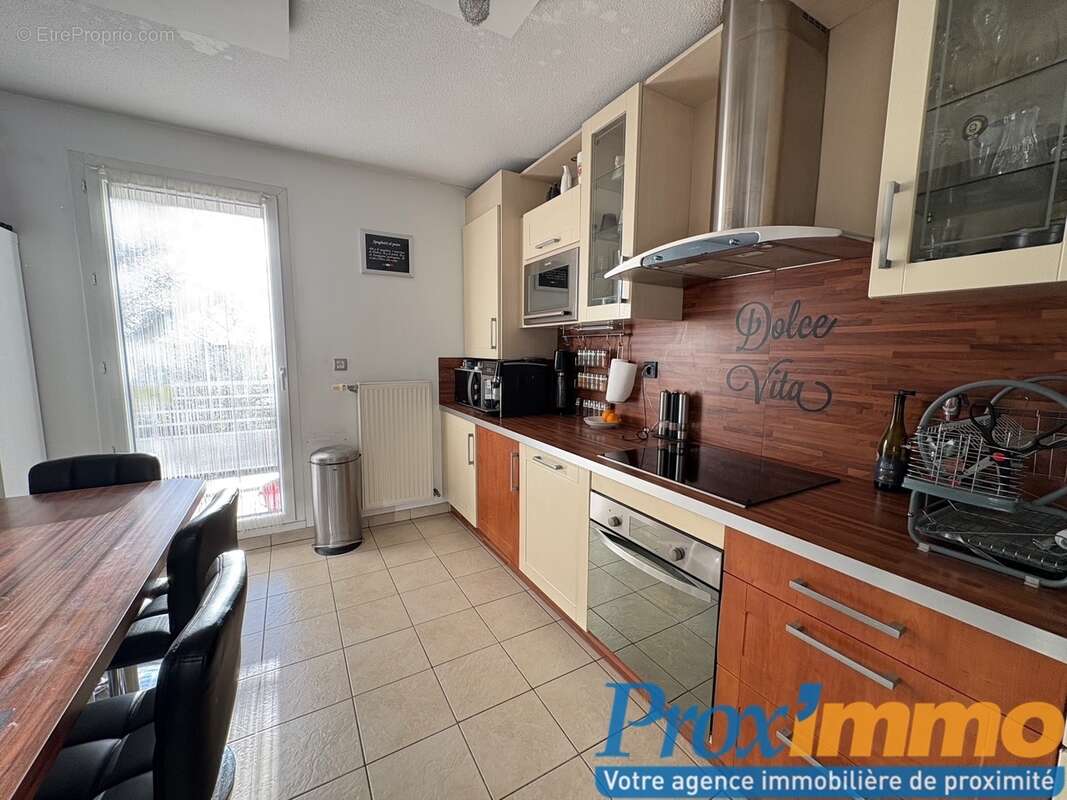 Appartement à LA BUISSE