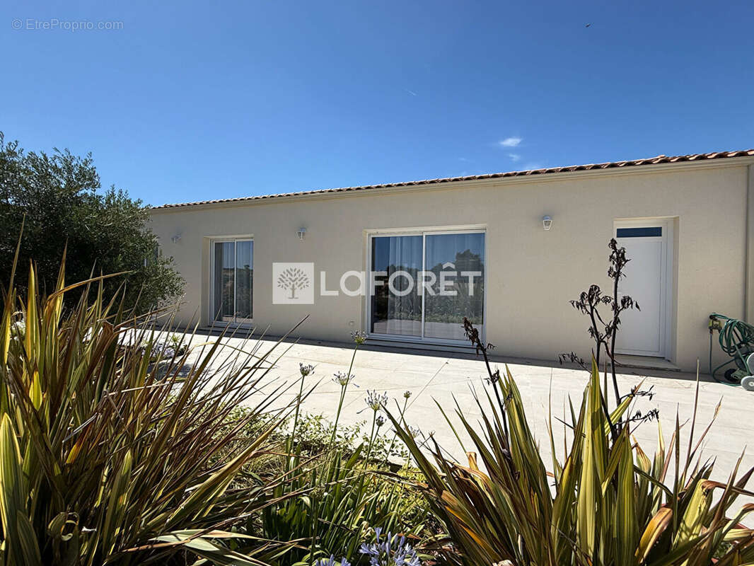À 10 minutes de Saintes Maison contemporaine de plain-pied 103.42 m2 - photo 18