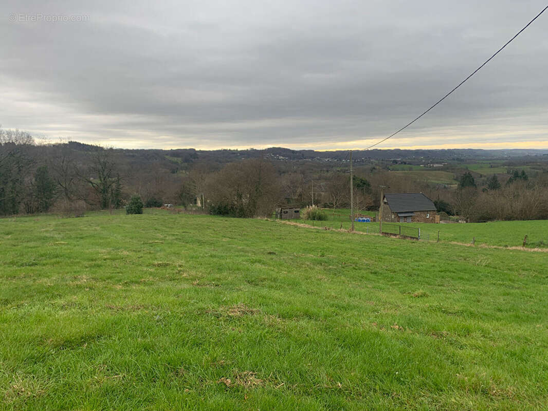 Terrain à CHABRIGNAC
