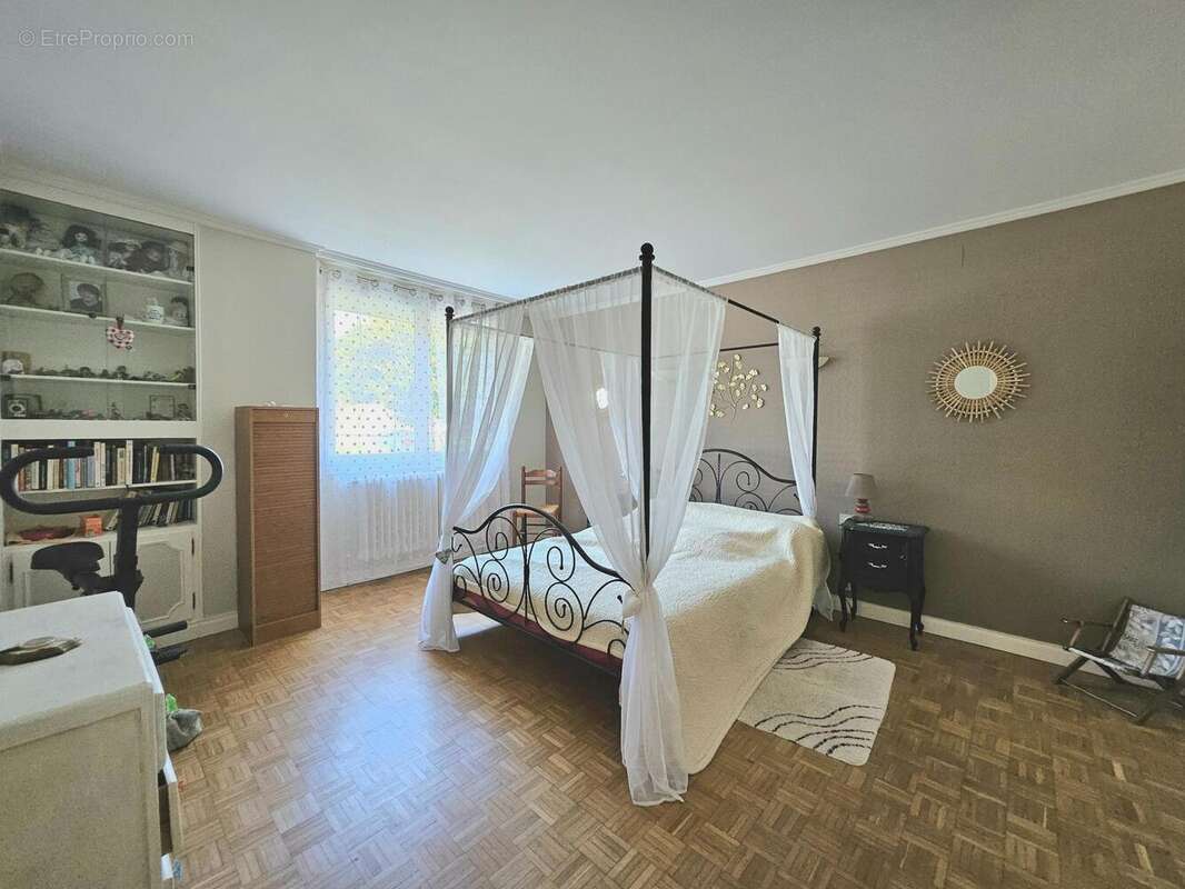 Maison 200 m² à Mouchan  - photo 8