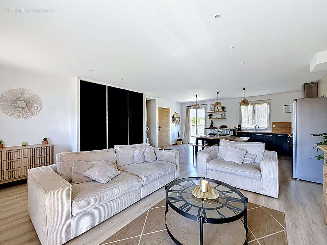 Maison Blyes 90 m2, 3 chambres, un garage,, terrain de 578m2 - photo 6