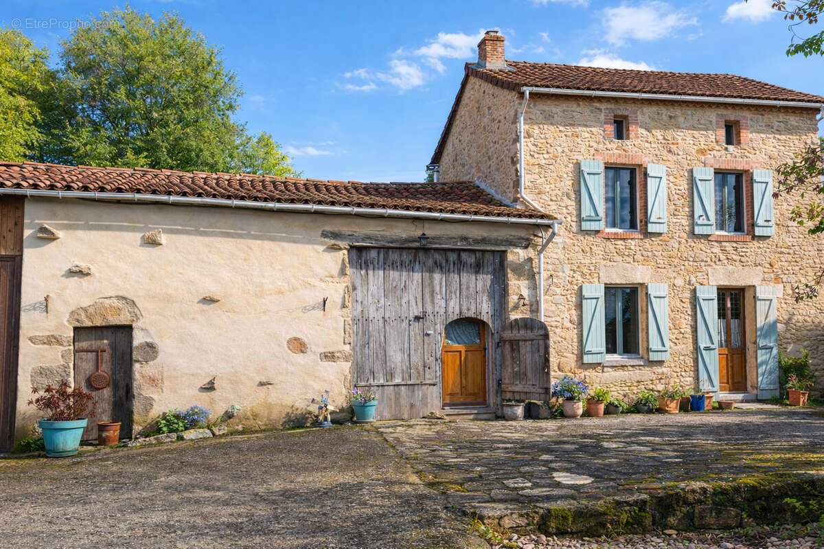 Maison à VILLEFAVARD