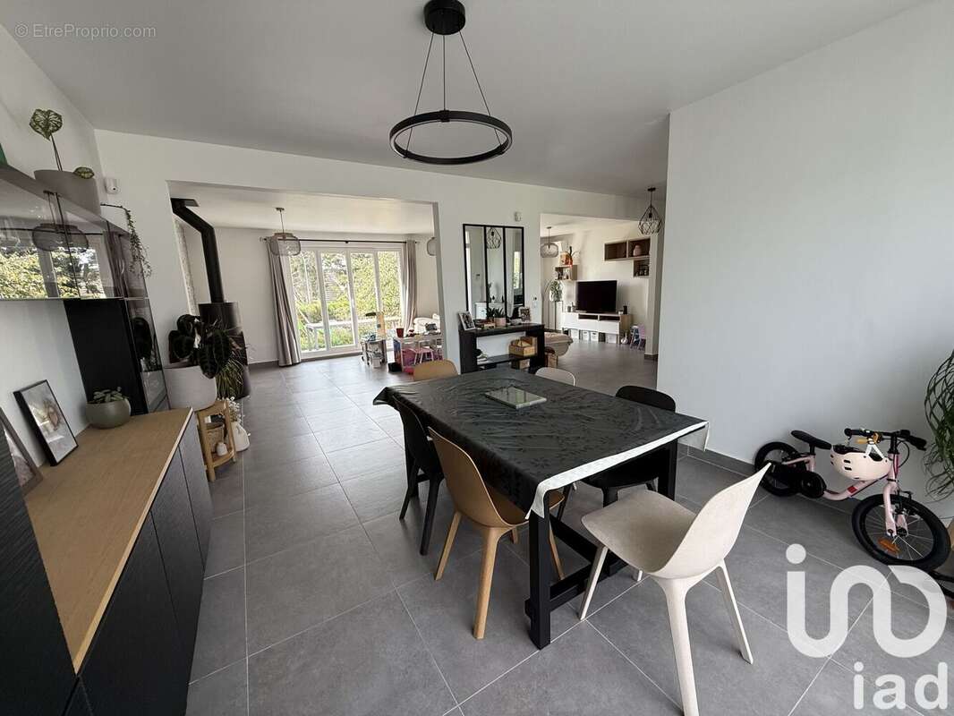 Photo 3 - Maison à VERT-SAINT-DENIS