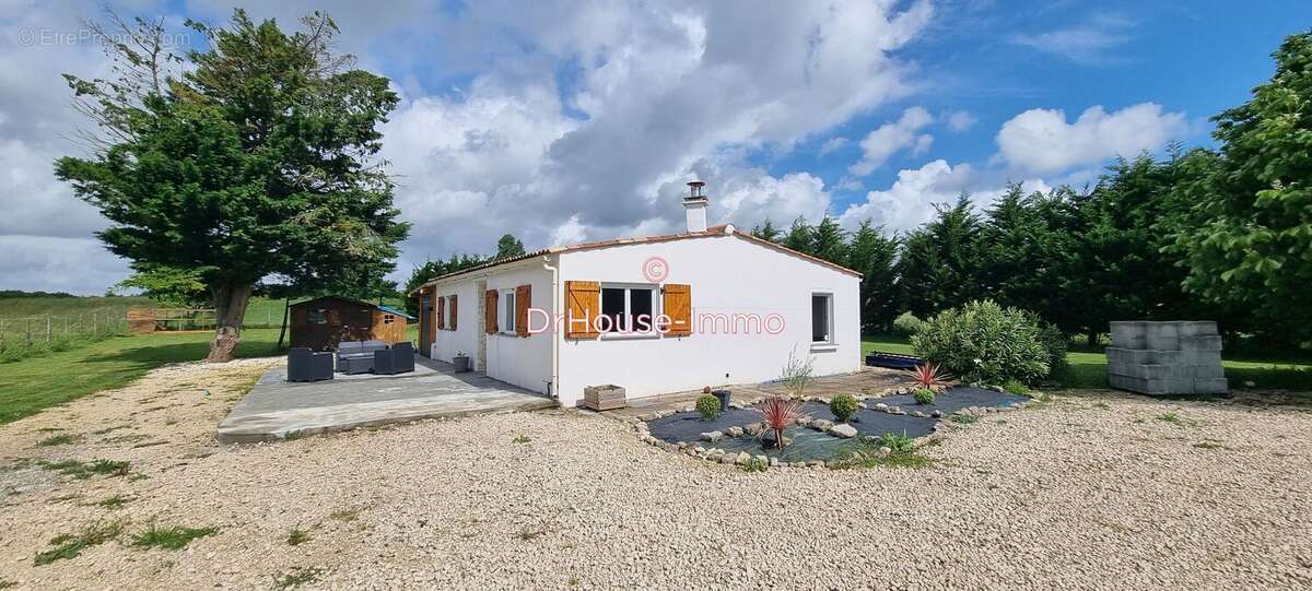 Maison à SAINT-DENIS-DU-PAYRE