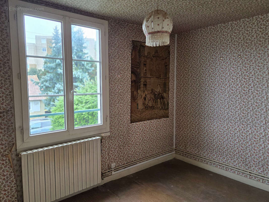 Maison à VARENNES-VAUZELLES