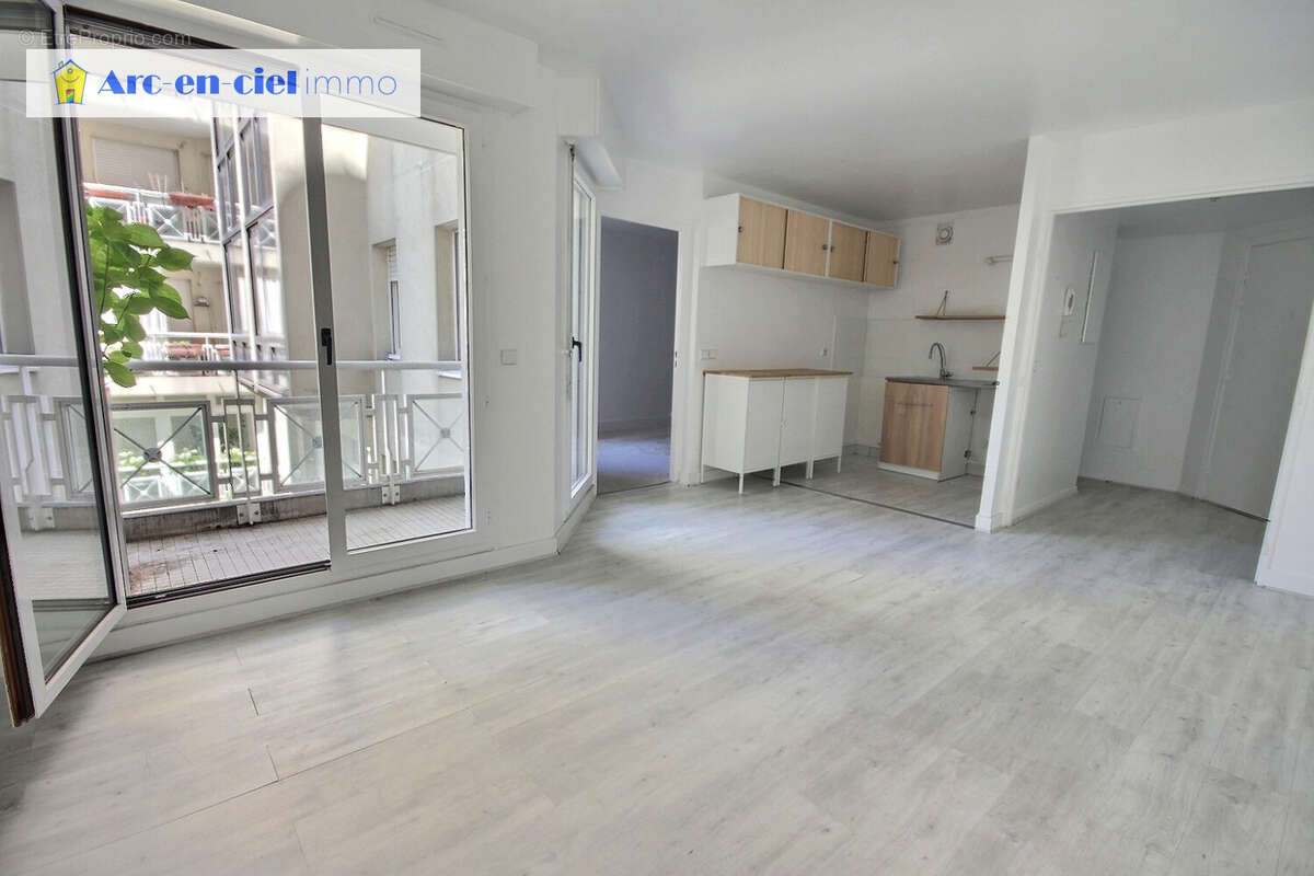 Appartement à PARIS-11E
