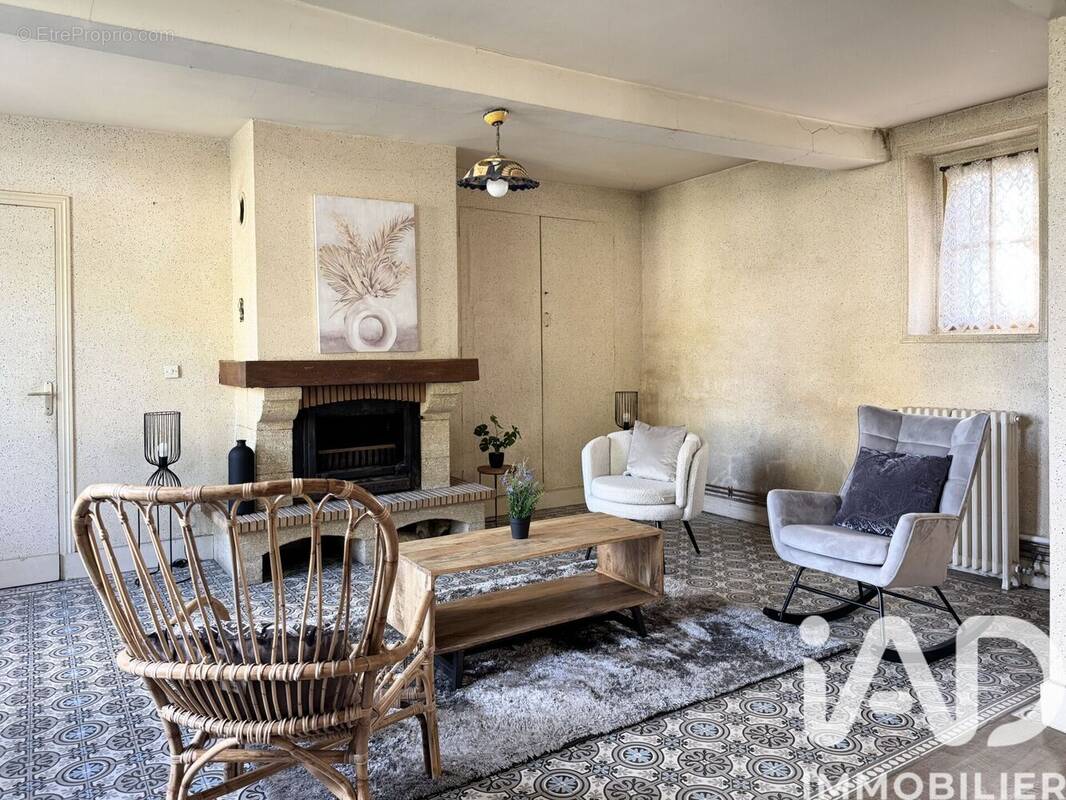 Photo 1 - Maison à COMPIEGNE