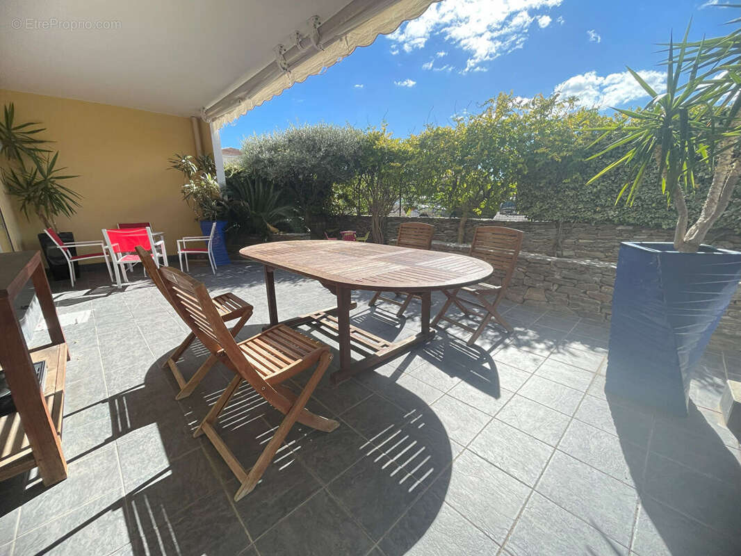 Appartement à SAINT-CYR-SUR-MER