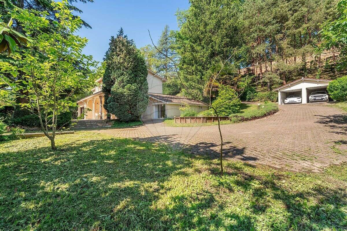 Maison à COLLONGES-AU-MONT-D'OR