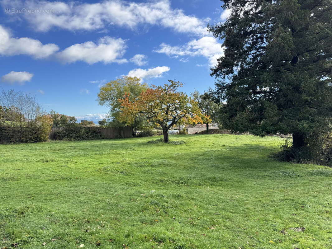Belle ferme ardechoise avec dependances - photo 18