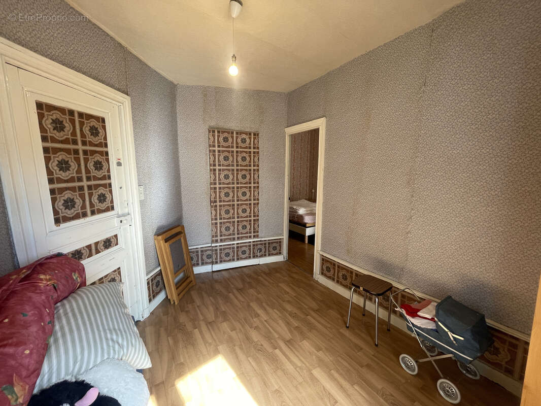Appartement à ROCHEFORT-MONTAGNE