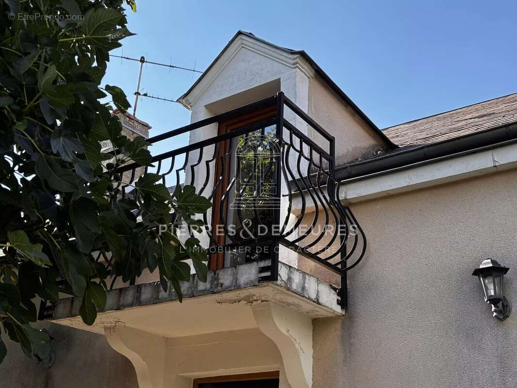 Maison de bourg avec jardin clos - photo 2