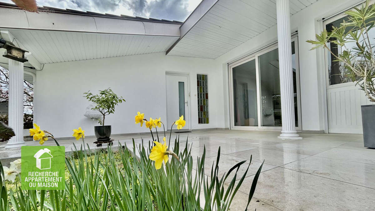 Maison à CHAVANOZ