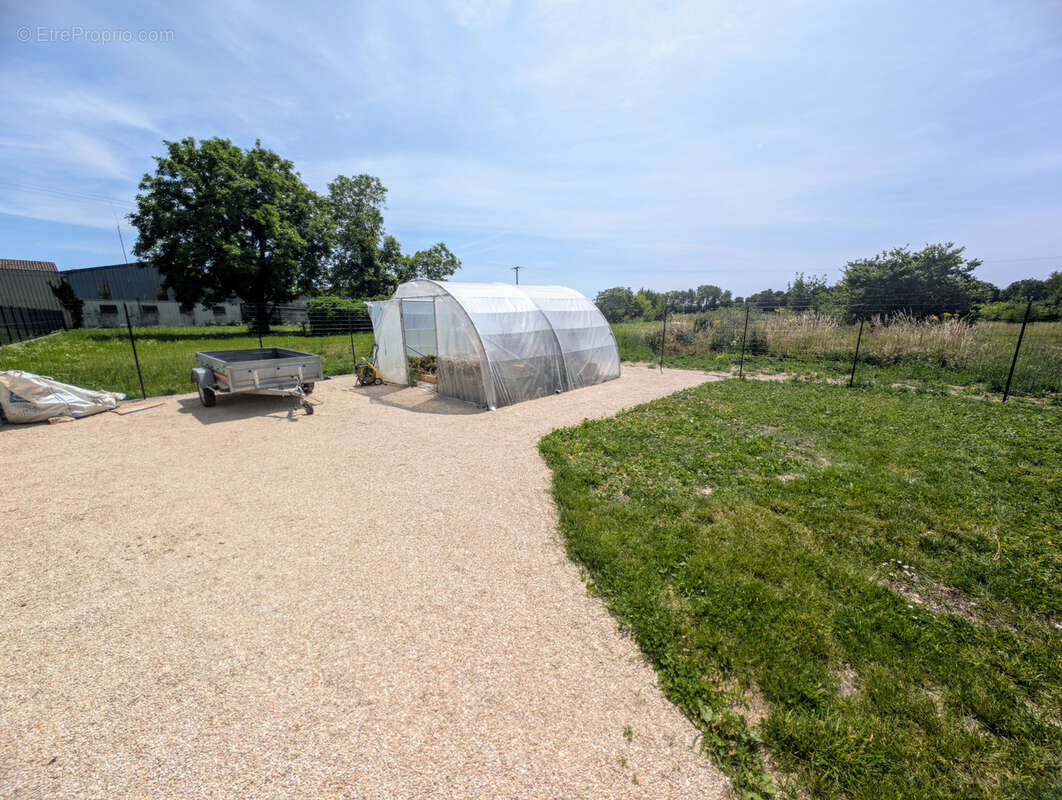Maison à CHARMONT-SOUS-BARBUISE