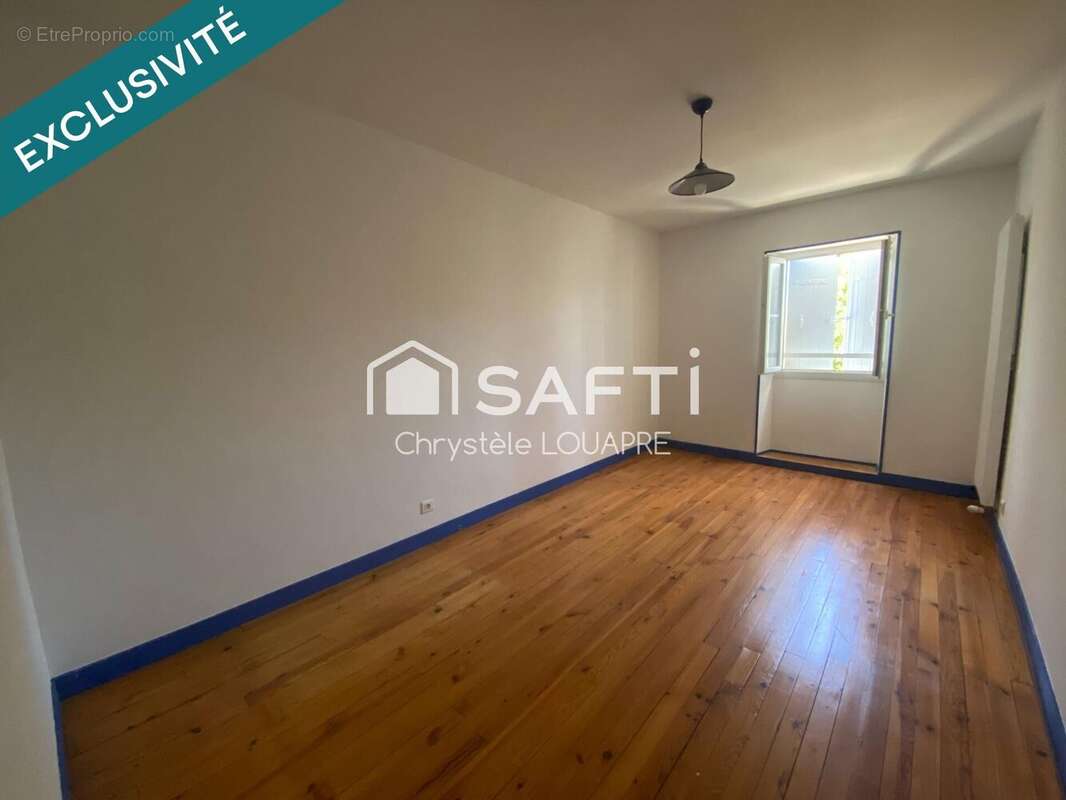 Maison 174 m² à Asnieres-La-Giraud  - photo 7