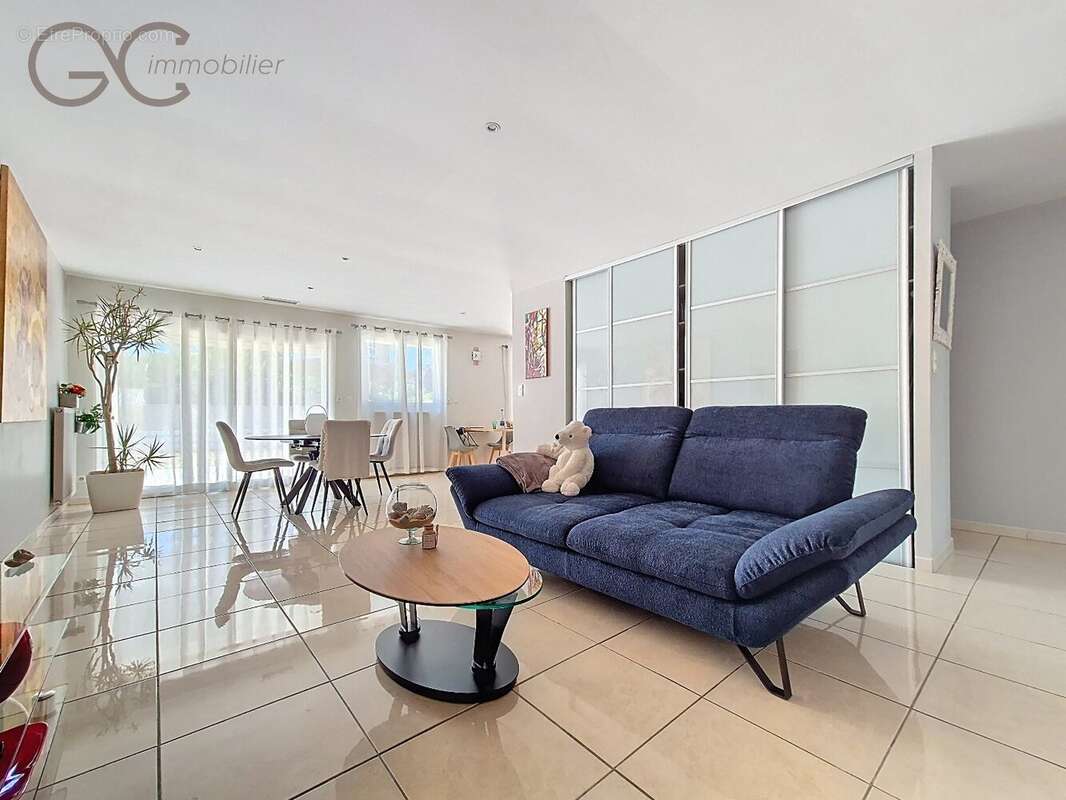 Maison à VILLENEUVE-LES-BEZIERS