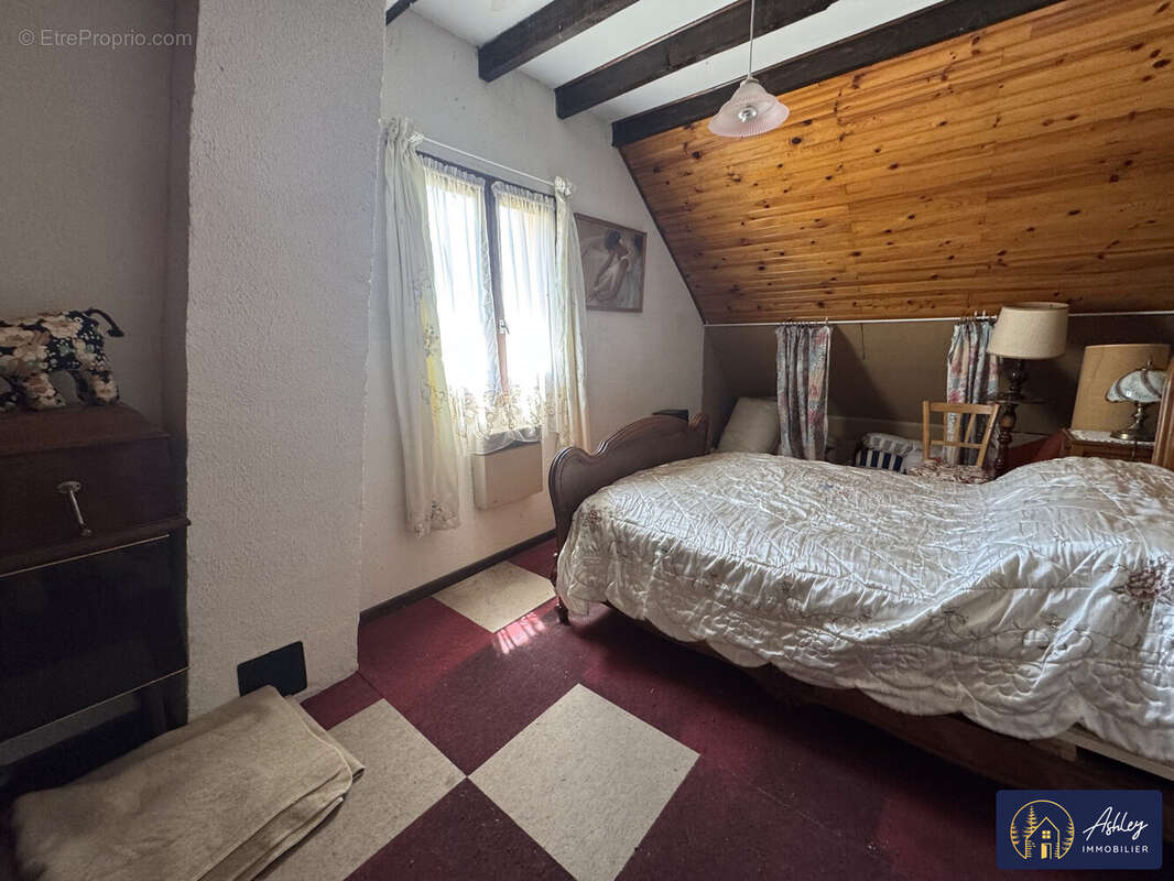 Maison 133 m² à Saignes  - photo 5